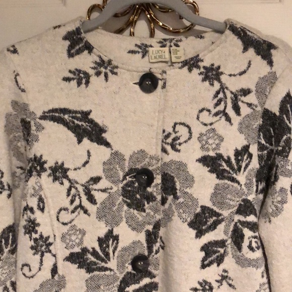 Lucy & Laurel Duster/Coat - Picture 2 of 10